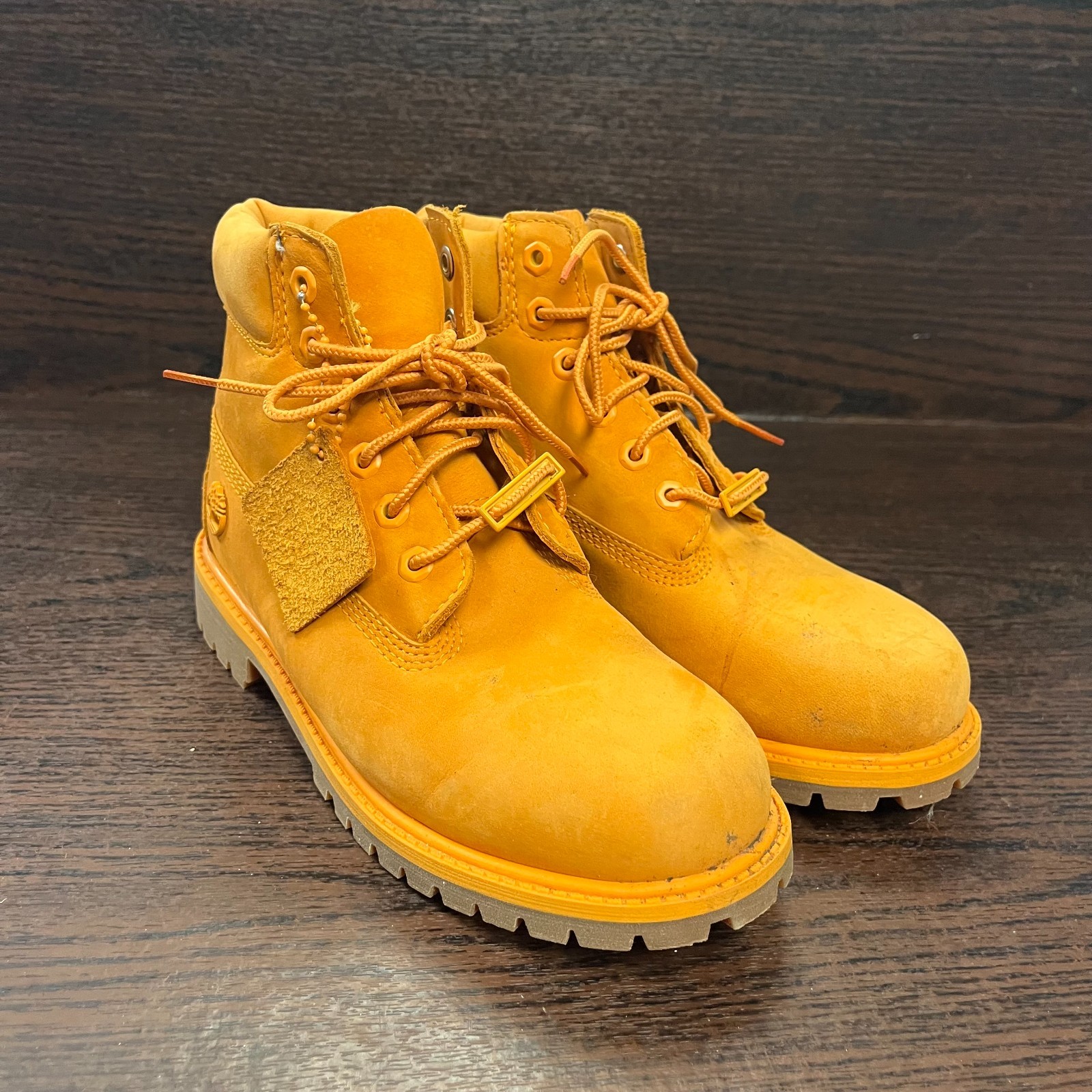 Timberland Boys Premium Waterproof Boot Size 3 Wheat Yellow Classic 6 Inch Kids