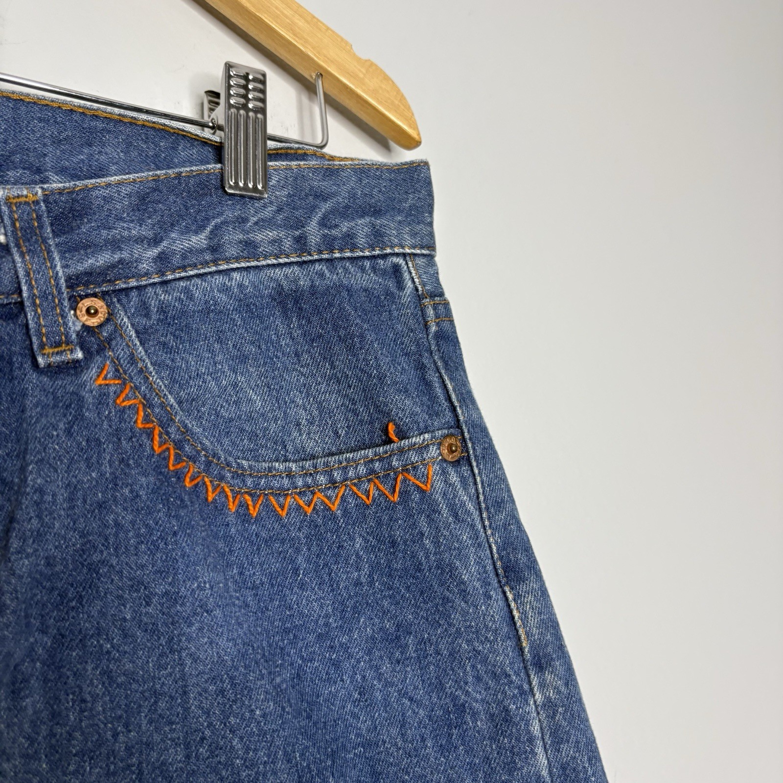 Vintage 1985 Levi’s 501 XX Button-Fly Blue Jeans Measures 33×25.5