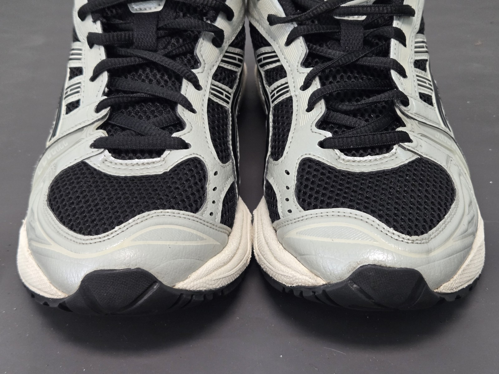 Asics Gel Kayano 14 Black Silver Gray 1201A019 Size 9 Mens Athletic Shoes
