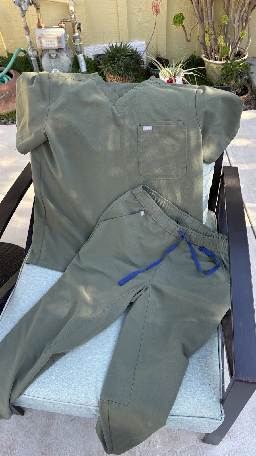 FIGS Technical Collection Women’s Scrub Set Size L Gray Solid Twill Top & Pants