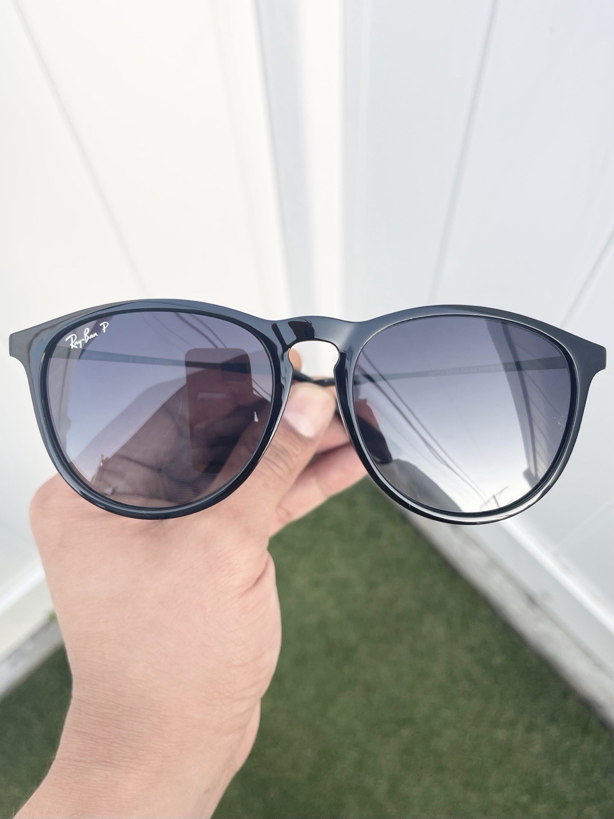 NEW Authentic Ray Ban Erika Polarized RB4171 4171 Black Gradient Size 54/18