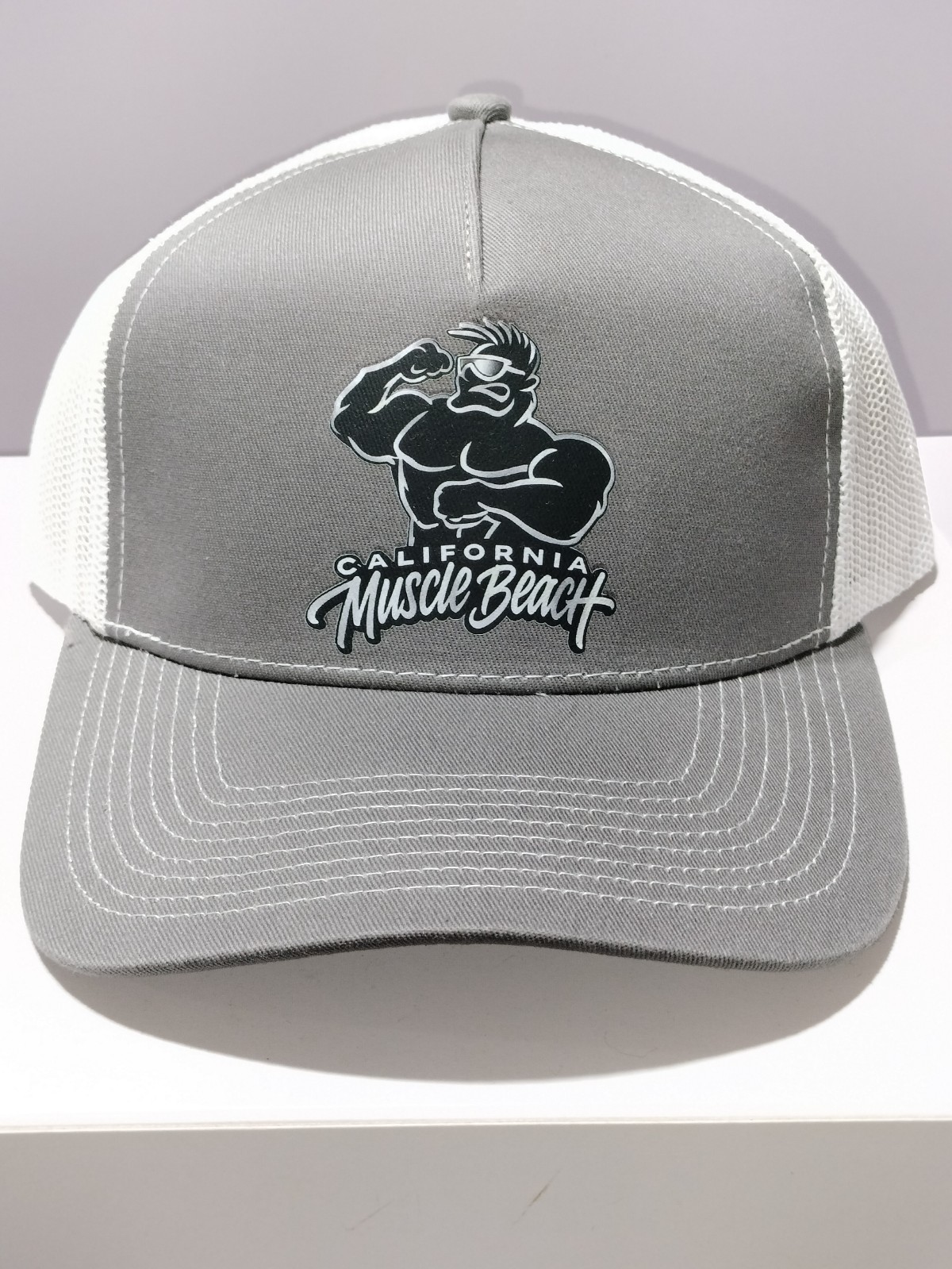 California Muscle Beach Bodybuilding Gray Snapback Hat Adjustable Trucker Cap