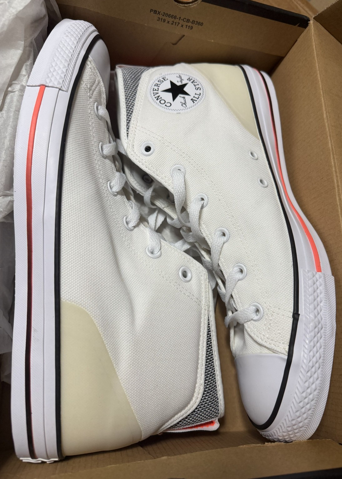 BRAND NEW Converse Men’s 10.5 Chuck Taylor All Star Syde Street White/Orange