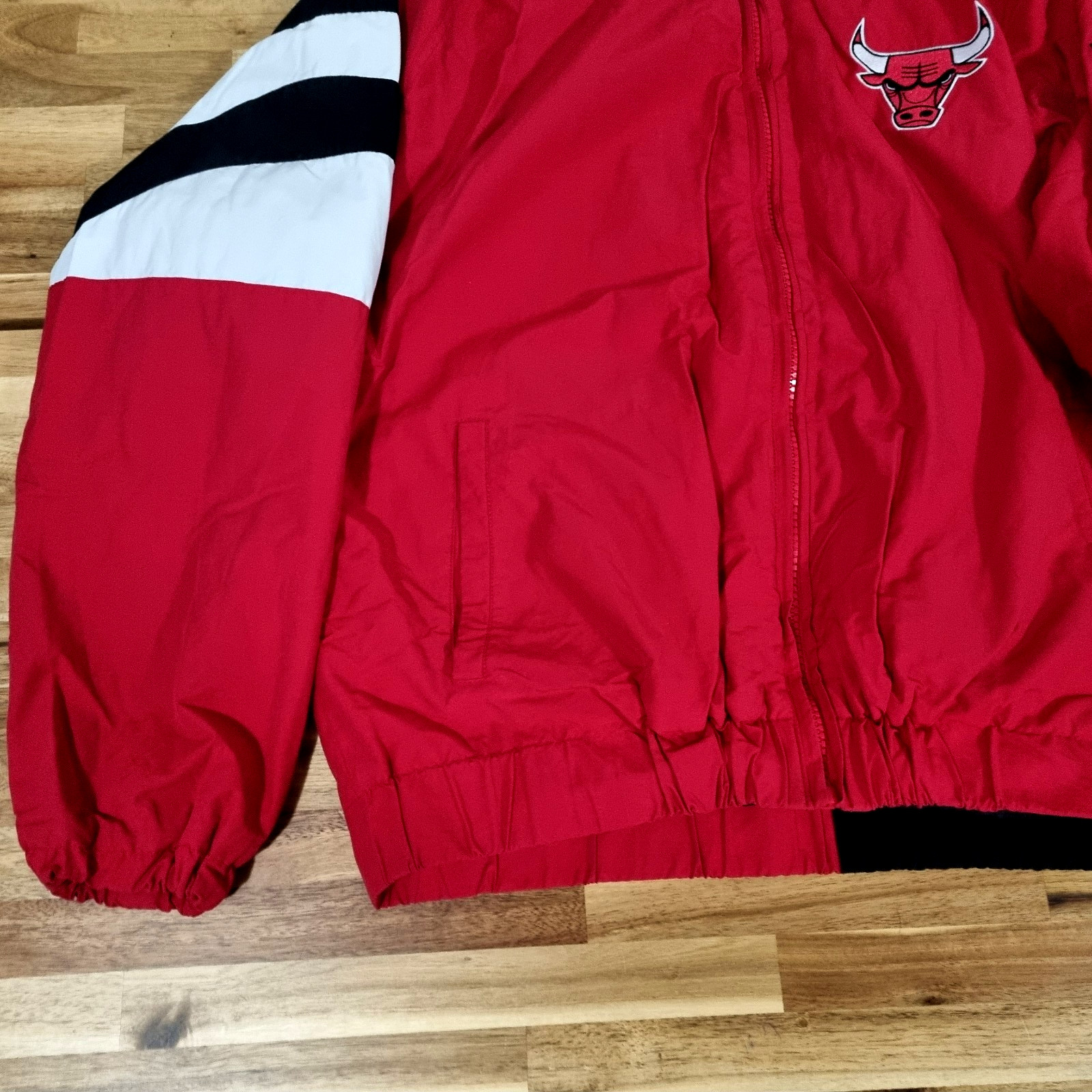 Chicago Bulls Bomber Jacket NBA Red Black Colour Block Long Sleeve Men Size M