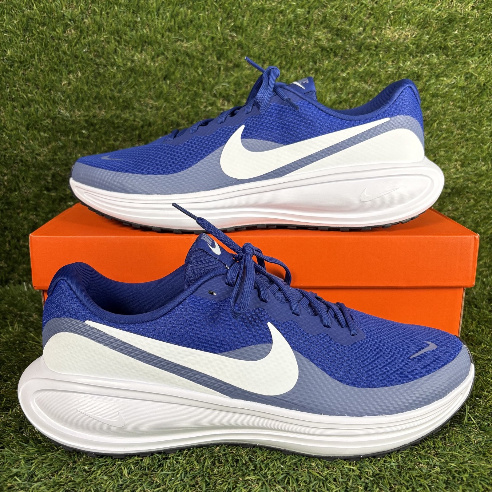 Men’s Nike Shoes Size 13 Revolution 8 Royal Blue White Sneakers Cushioned Lace