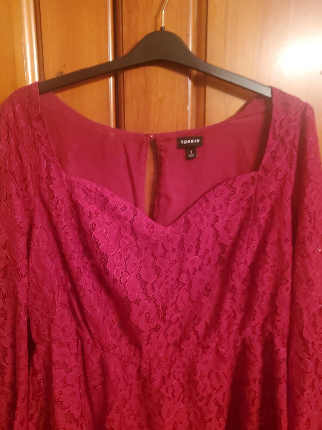 Torrid Top 1 Plus Size 1 Burgundy Lace Lined Blouse V-neck Romantic