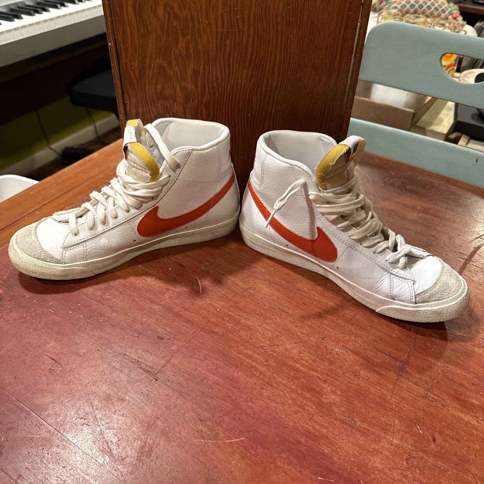 Nike Blazer ’77 Vintage Mid Habanero Red Size 7.5.