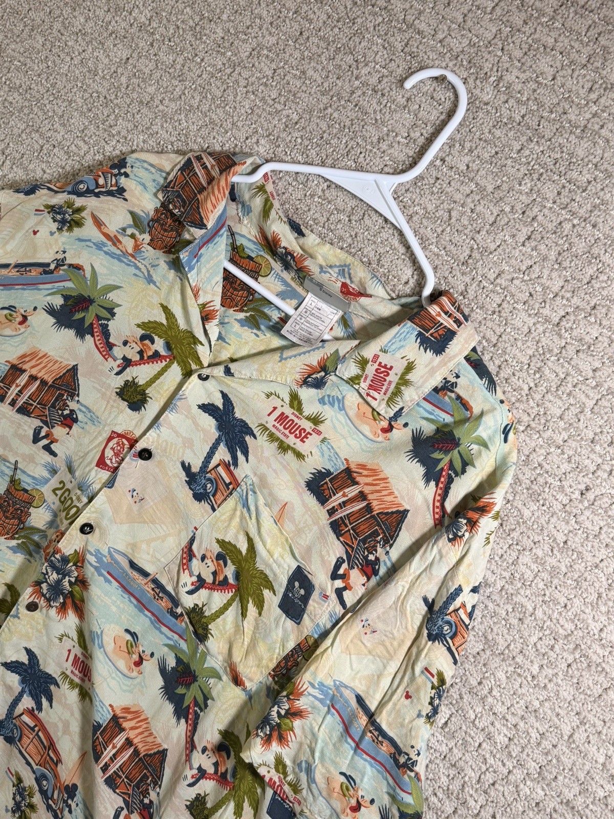 Walt Disney World Hawaiian Shirt Mens Large Disneyland SKU109