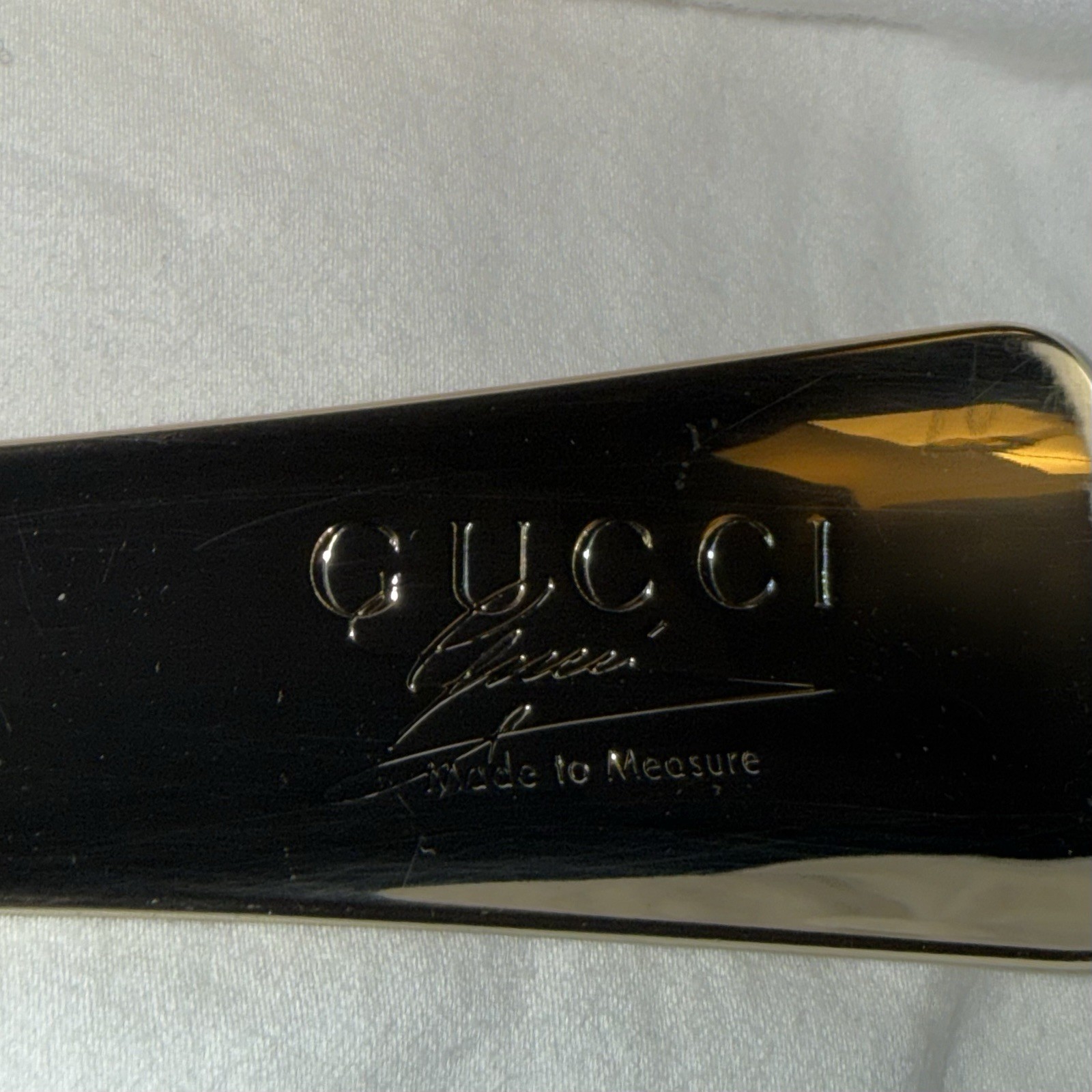 Gucci Made to Measure Shoe Horn Pre Owned In Original Box Gold Parfums 6 Inches