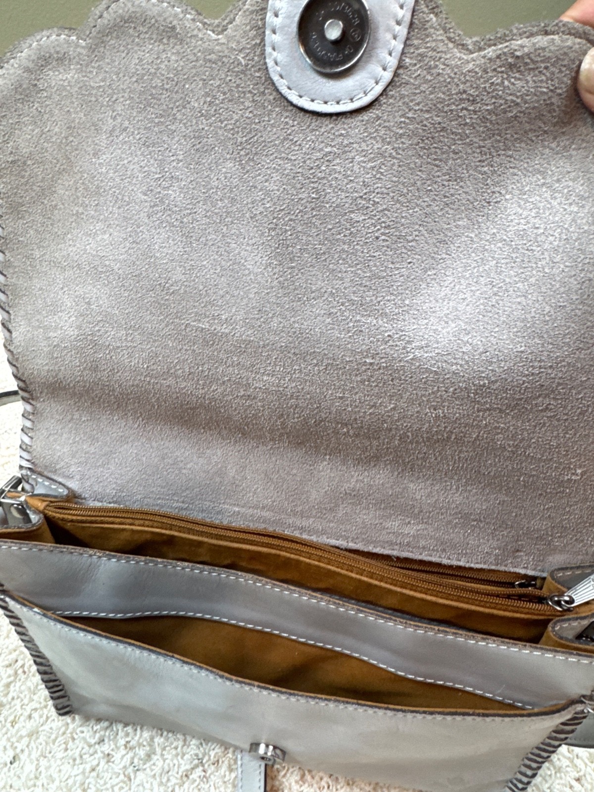 VTG Patricia Nash Ivory Gray Tooled Genuine Leathe Crossbody Purse 1008