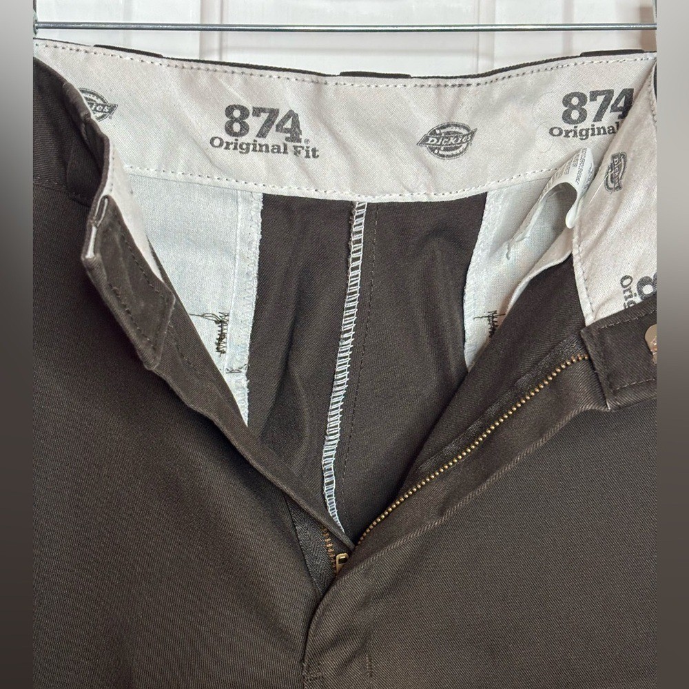 EUC DICKIES 874 Original Fit Men’s Brown Straight-Leg Chinos 34×36