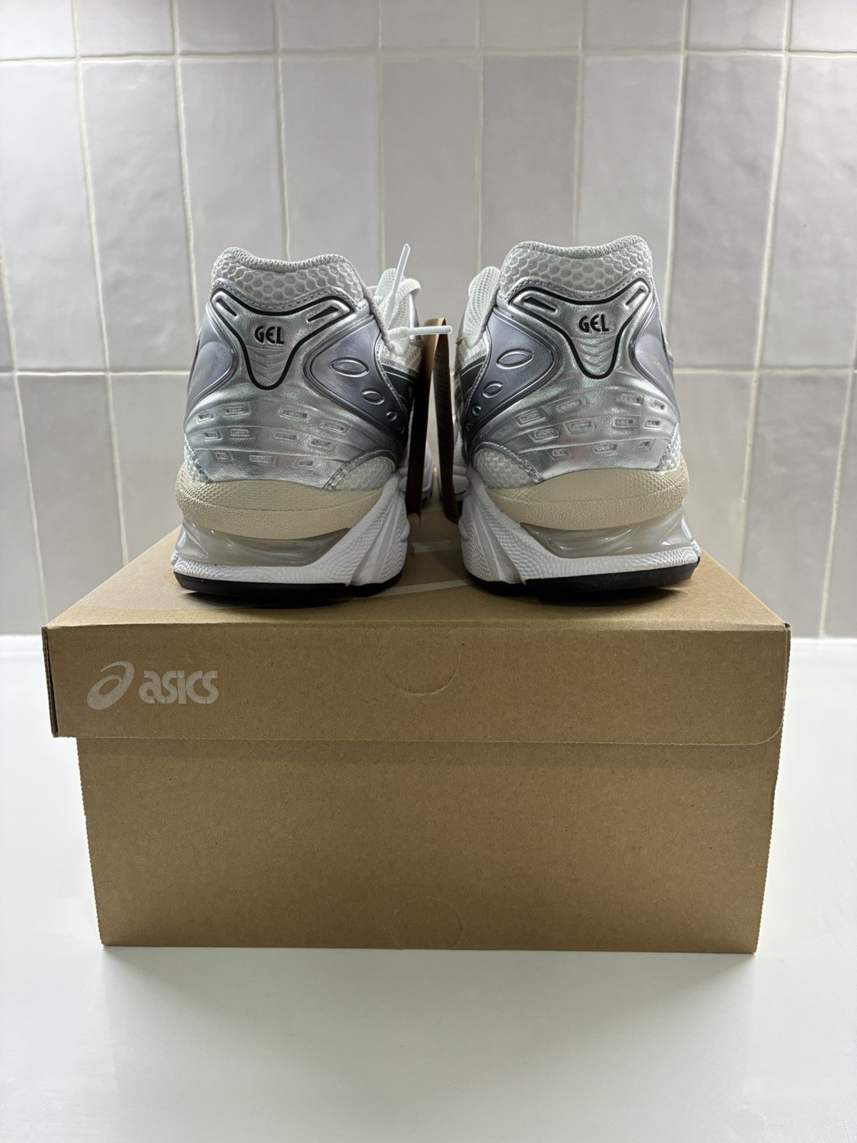 ASICS Gel Kayano 14 White Graphite Grey Size 13 1203537 110