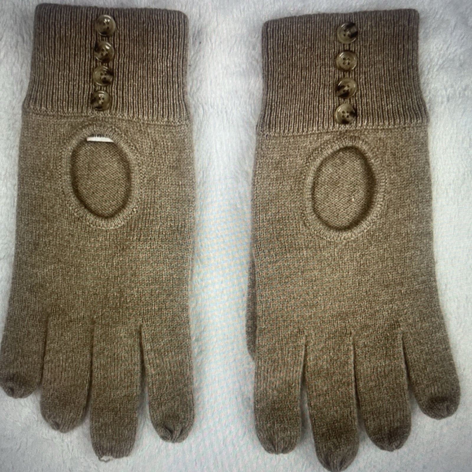 McCulley’s Highlands 100% Cashmere Gloves Beige Dainty Feminine S / M Heritage