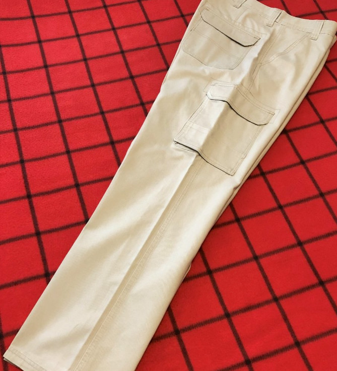 Genuine Wrangler Cargo Men’s Sz 38×32 Quality Khakis Pants High Rise Flat Front