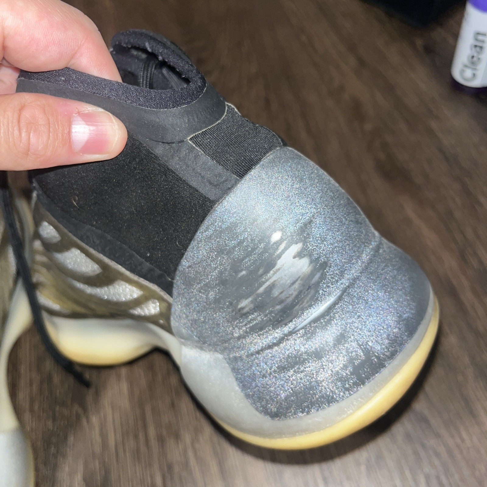 Size 9 – adidas Yeezy Quantum Barium