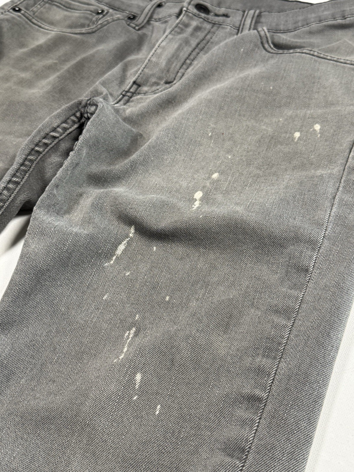 Levi’s 511 Slim Fit Jeans Men’s 32×32 Gray Denim Distressed Paint Splatter
