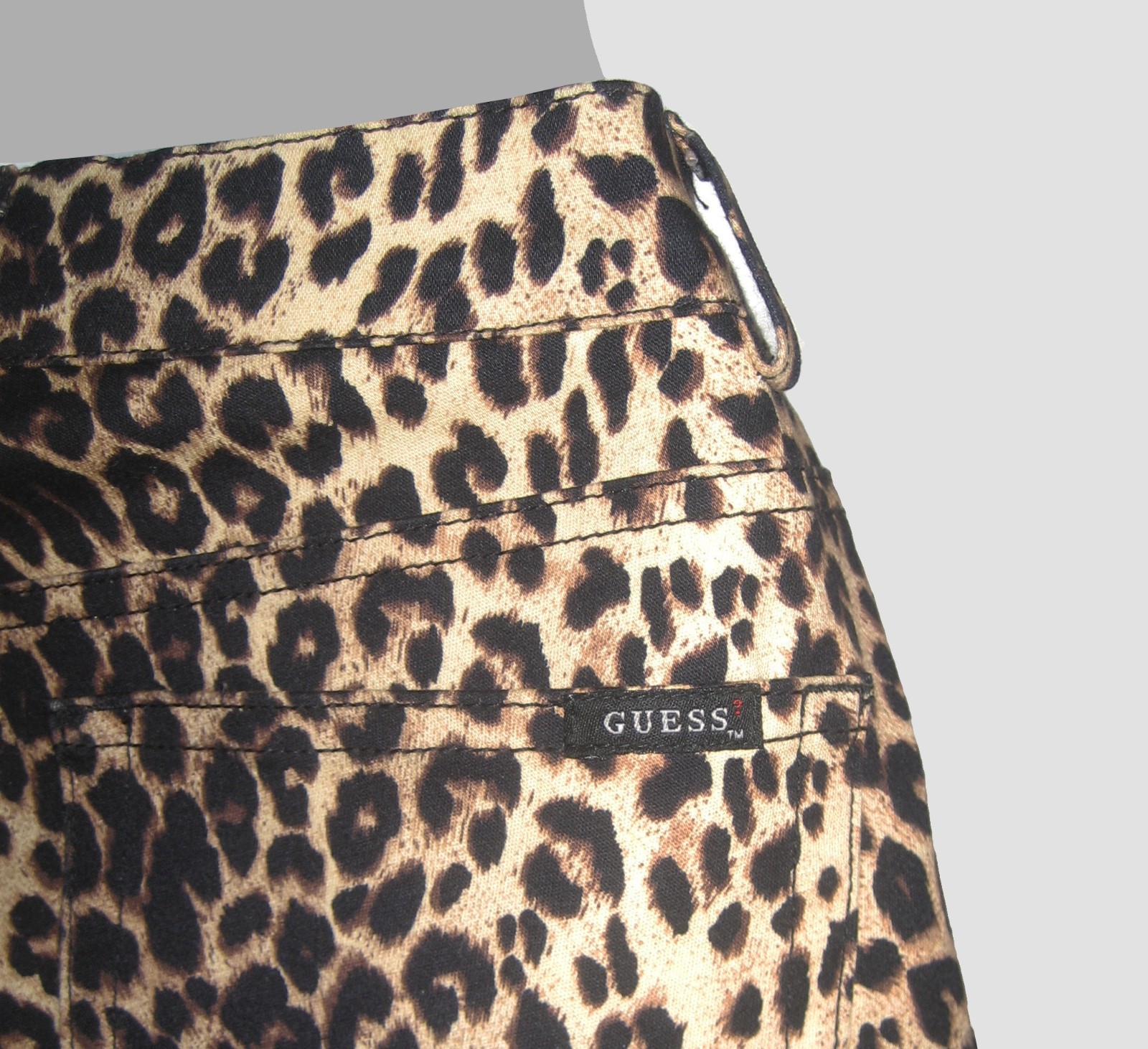 VTG GUESS JEANS USA CLASSIC LEOPARD PRINT TROUSER JEANS LT STRETCH SEXY LNC 32