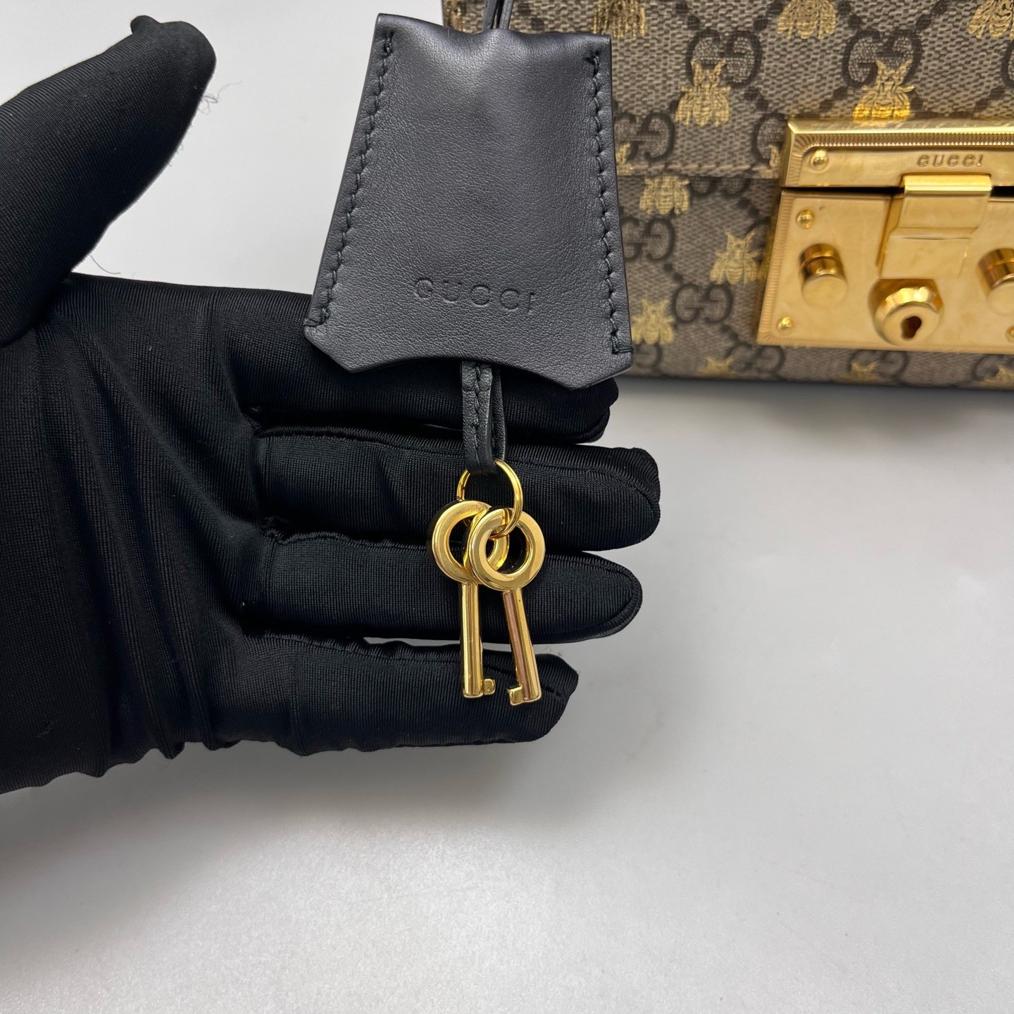 Gucci Pre-Owned Authentic Luxury Handbag 20*13*7 Free Tracked Shipping