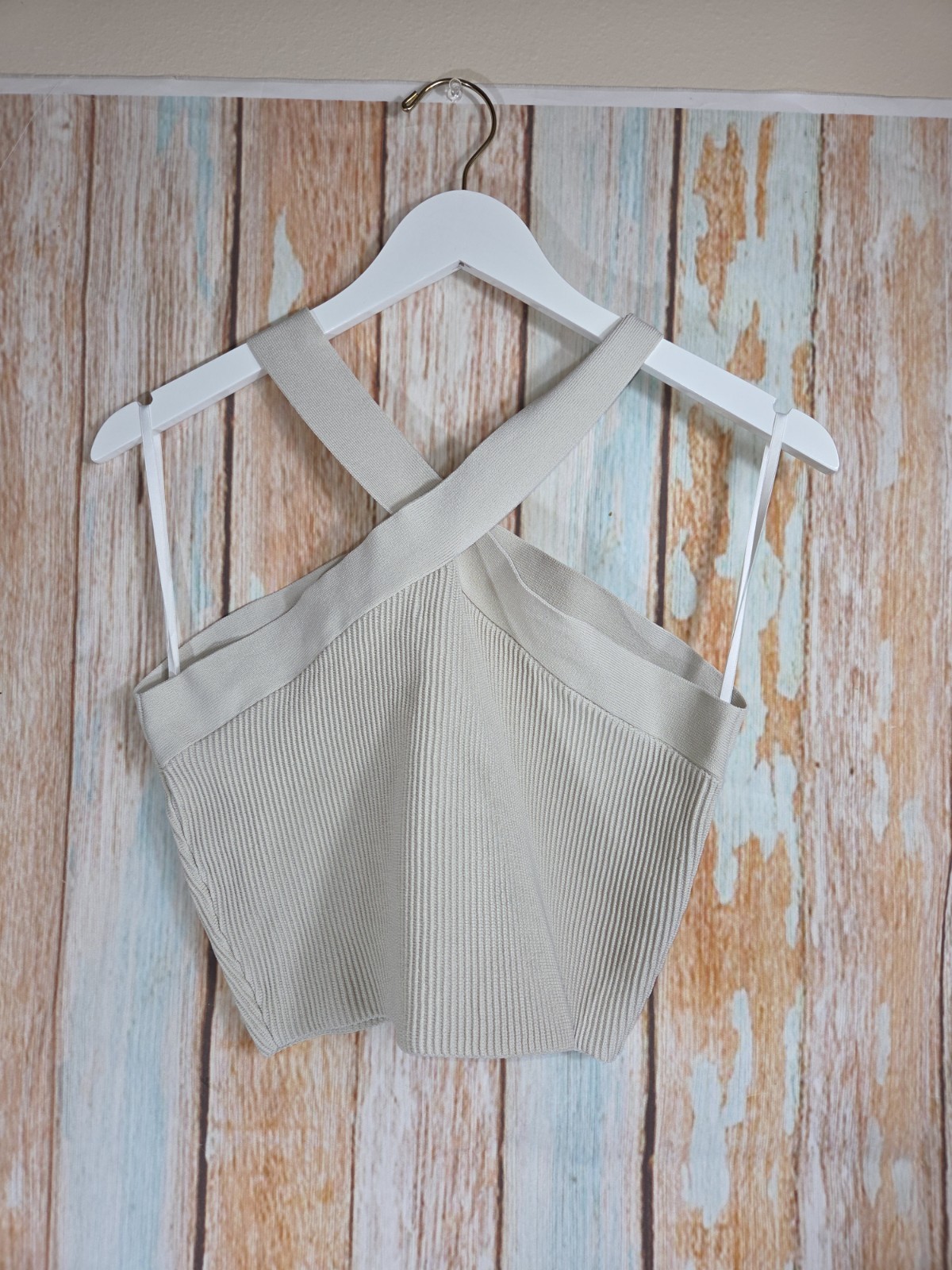 TWO Babaton Sculpt Knit Criss Cross Cropped Tank Tops — Cream & Grey. Size XL