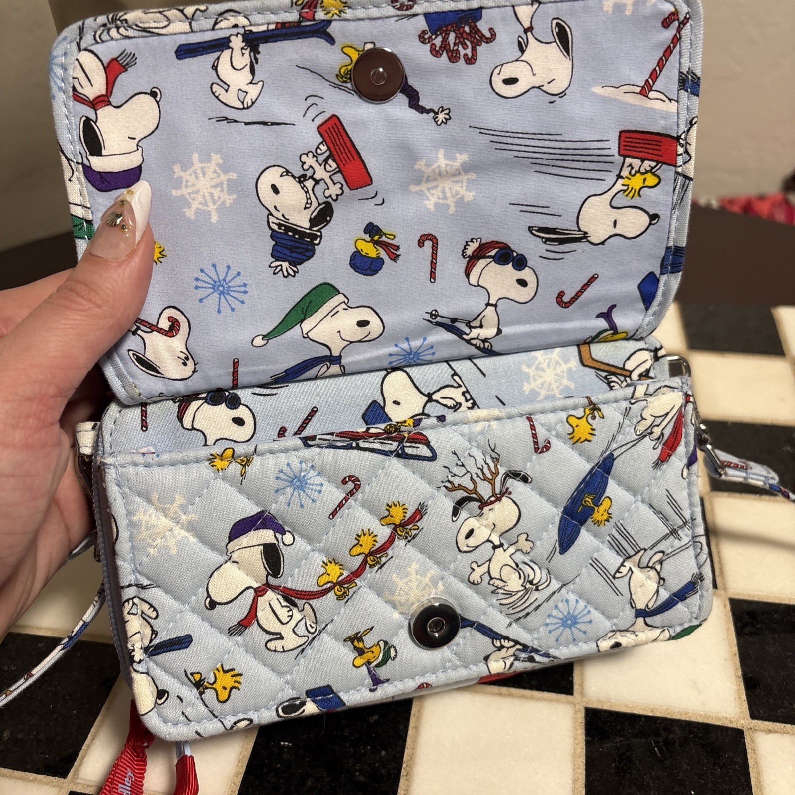 Vera Bradley 2021 Ski Jump Snoopy Peanuts Gang RFID All In One Crossbody Bag