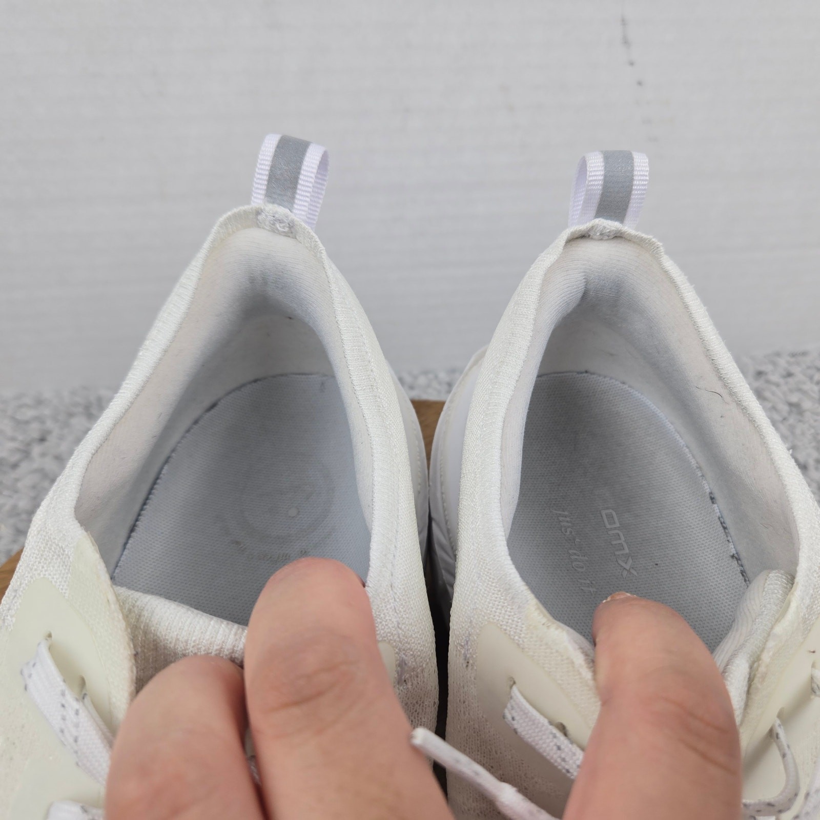 Nike Men 13 ZoomX Invincible Run 3 White Photon Dust Gym Running Shoe DR2615-103