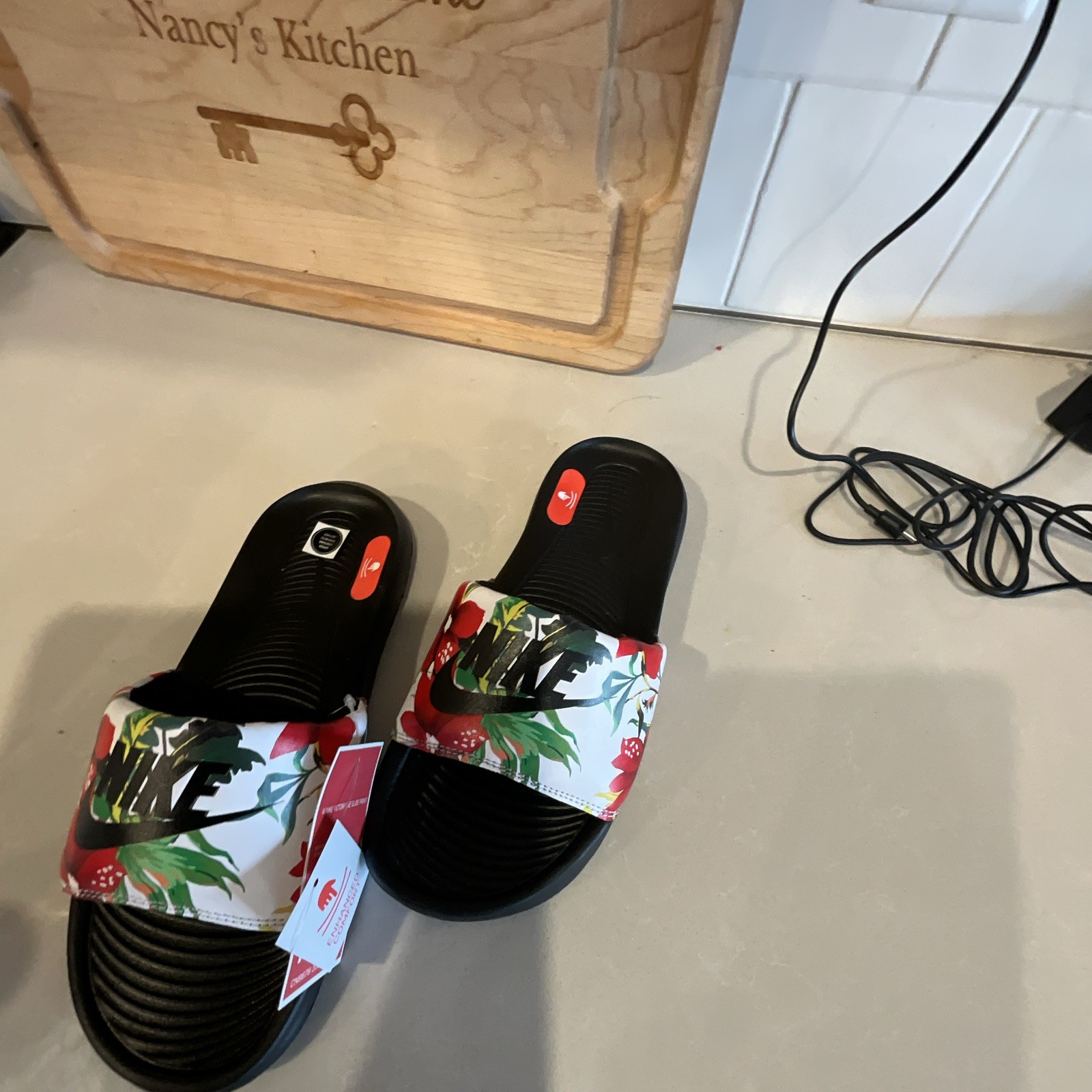 Nike Victori One Slide WOMENS Sandals Black/Multicolor Floral Logo Slip-On US 8