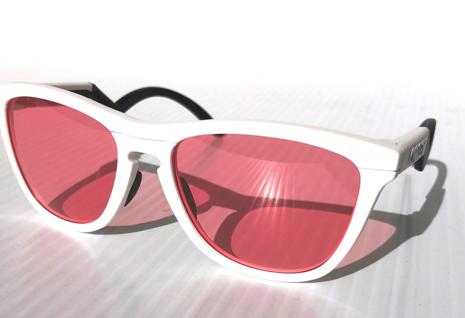 Oakley FROGSKINS HYBRID Matte White GALAXY HD Pink Lens Sunglass 9289-08
