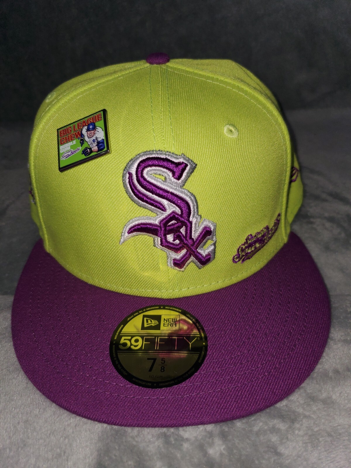 NEW ERA 59 FIFTY CHICAGO WHITE SOX GREEN PURPLE SOUR W/PIN FITTED HAT 7 5/8 MENS