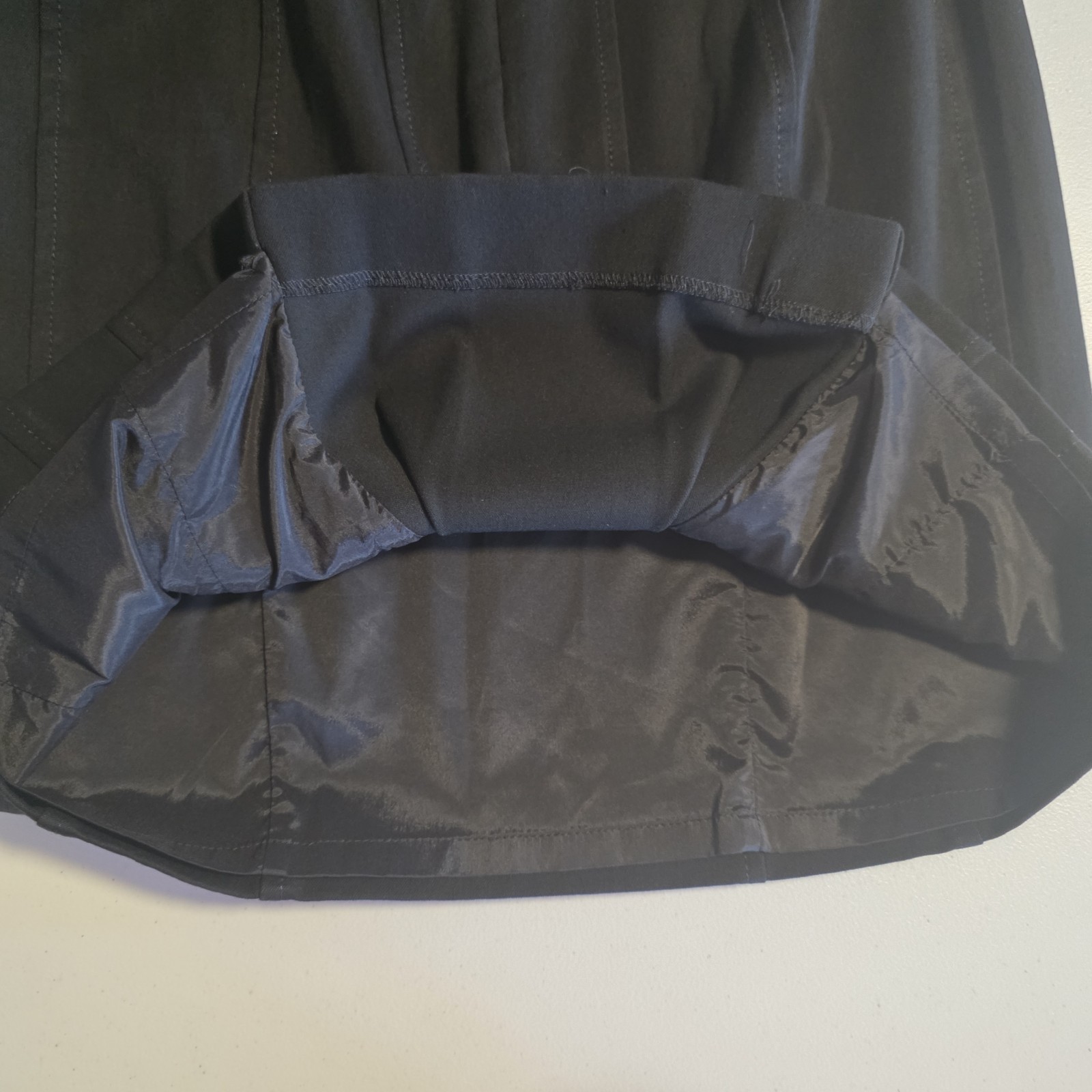 Express A-Line Skirt Back Zip Black Lined Slit Stretch Career Size 4