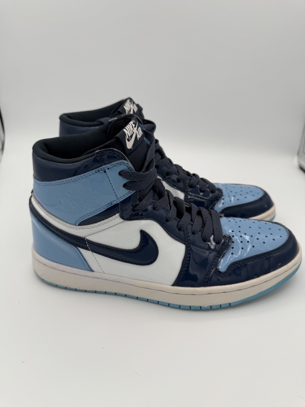 Nike Air Jordan 1 Mid SE Obsidian Patent 852542-401 Men’s Size 8 No Box