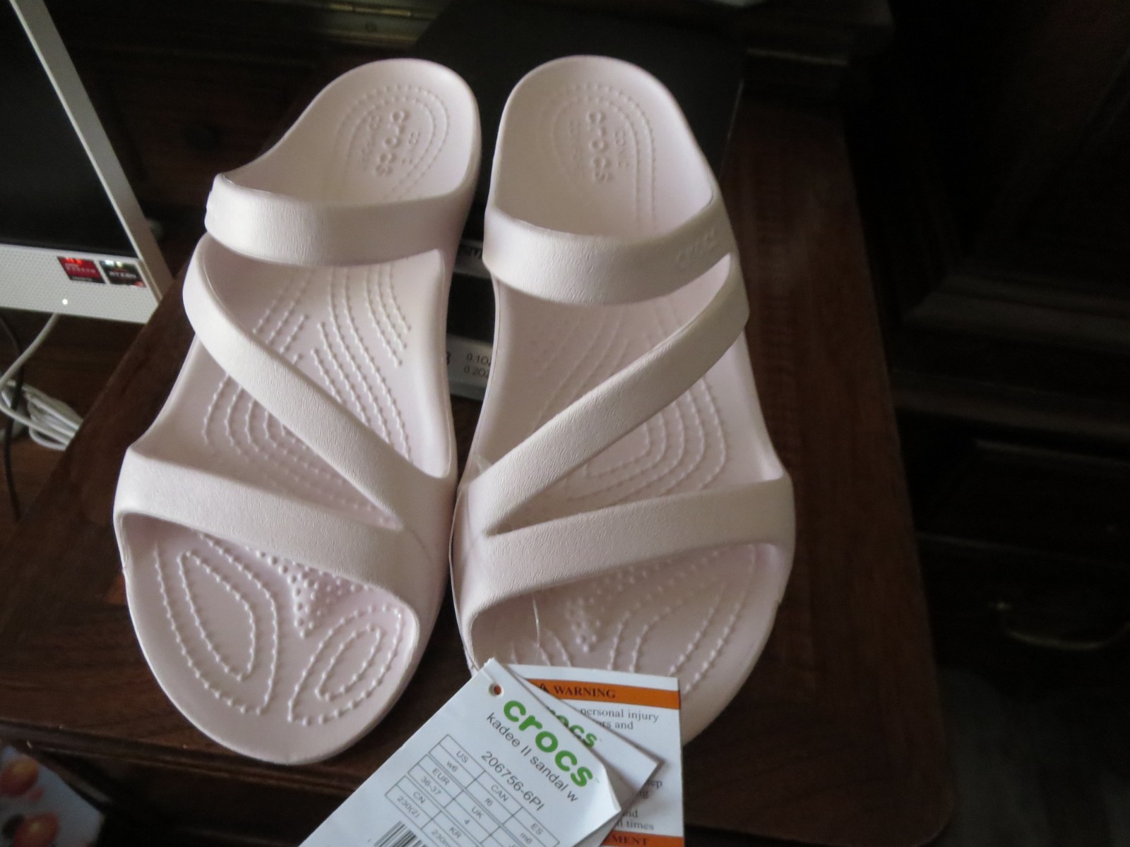 Crocs Women’s Kadee II Slide Sandal Light Pink Comfort W6