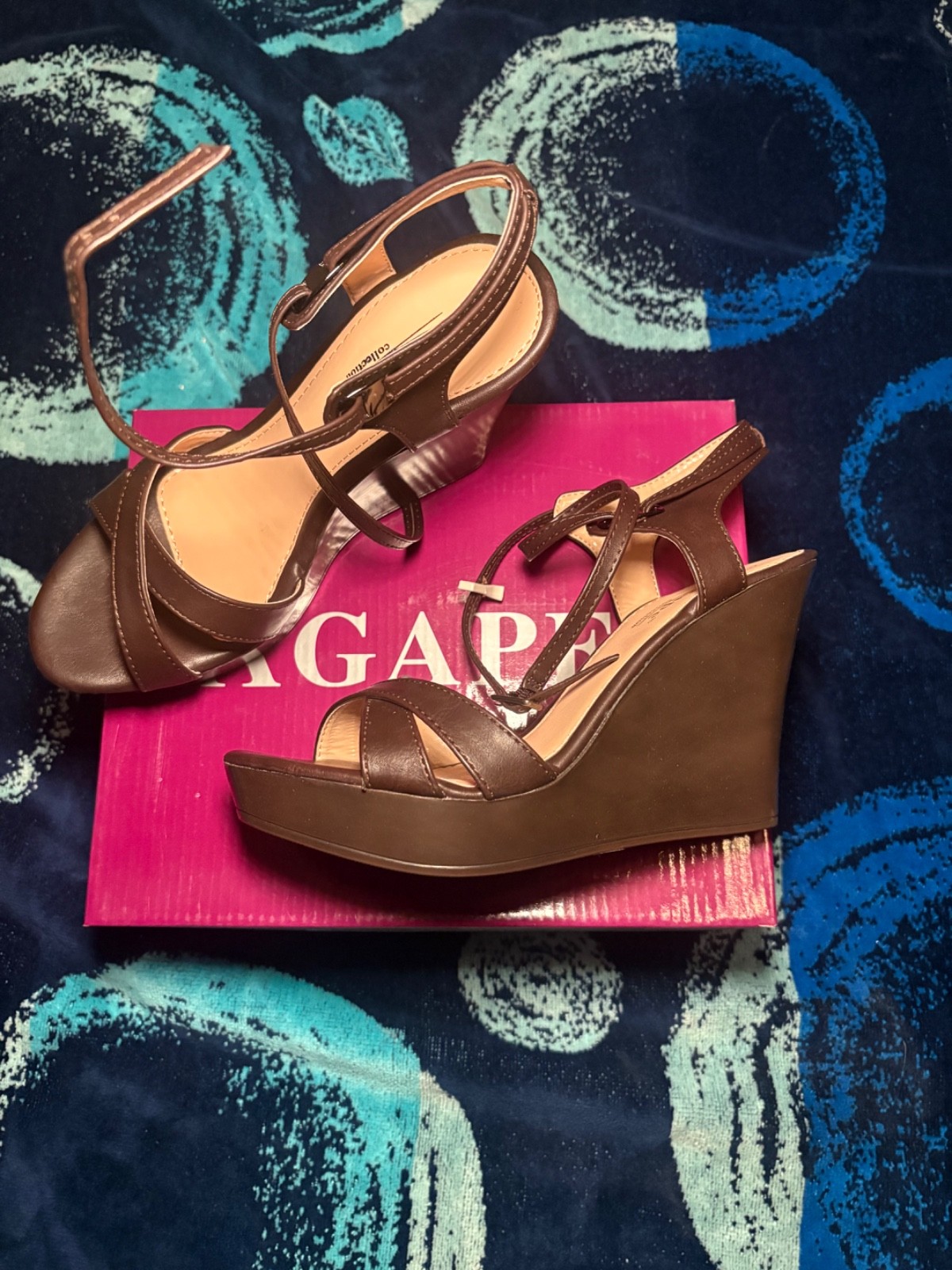 Mixture of Calvin Klein and Many more Heels and Pumps. All siize 6 to 6 1/2 .