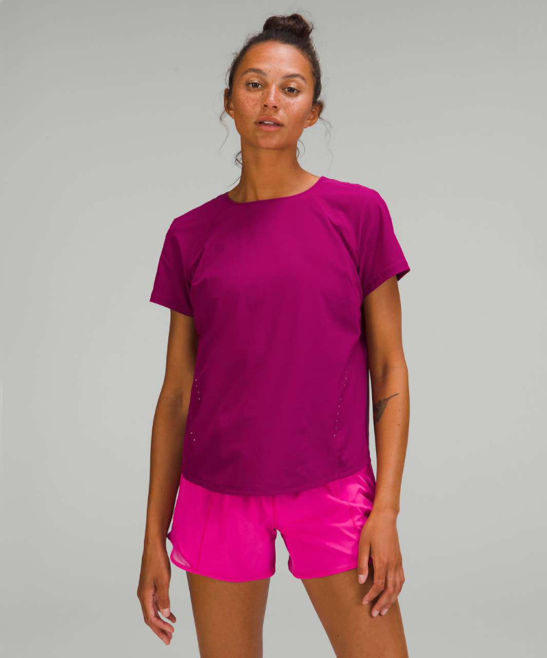 Lululemon Lightweight Stretch Running Short Sleeve Shirt Women 6 Magenta LW3FFZS