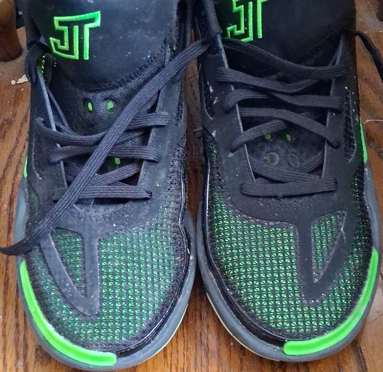 Jordan Black/Green Basketball Sneakers Mid Top Lace-Up Men’s Athletic Shoes