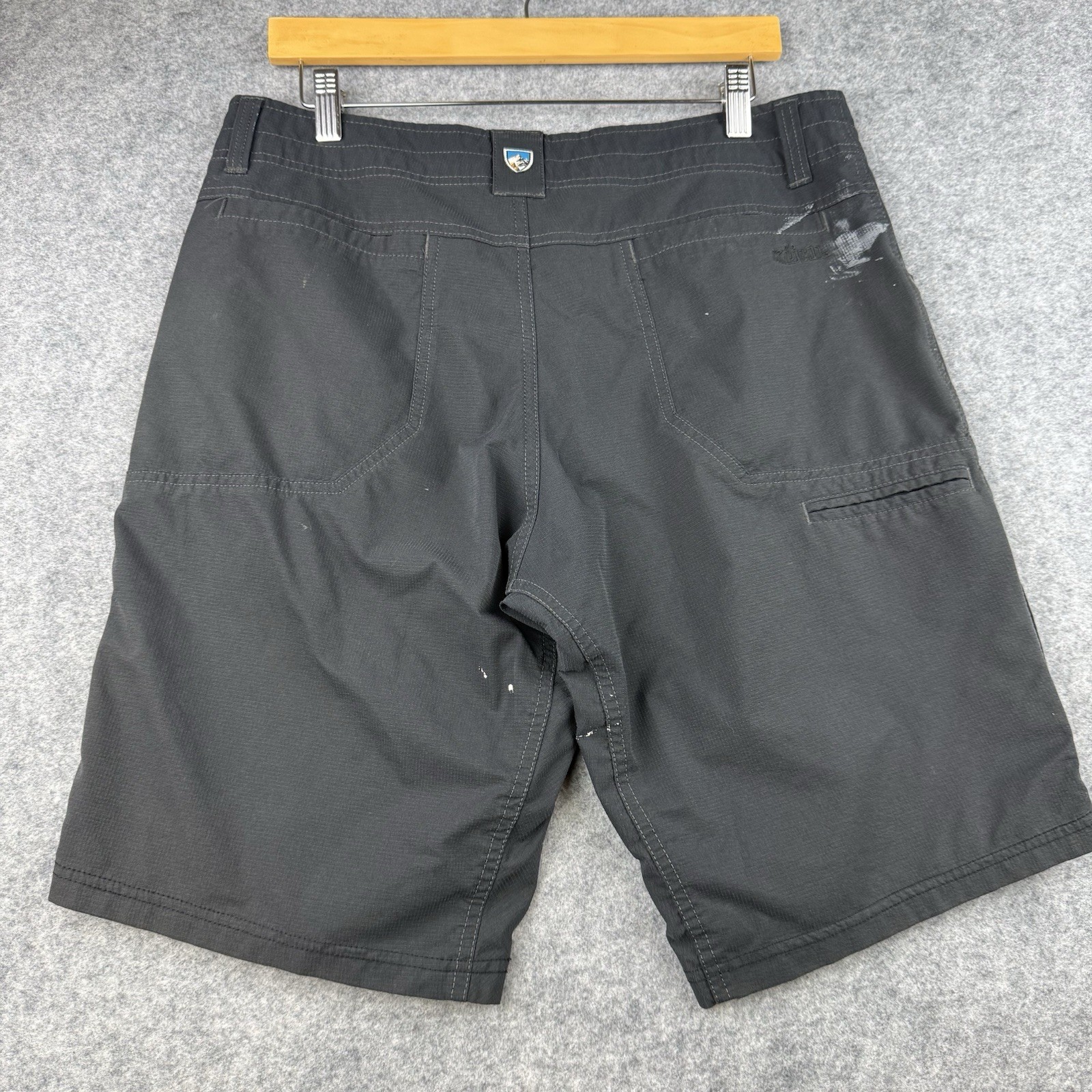 Kuhl Silencr Kargo Shorts Mens Sz 34 Hiking Outdoor Zip Pocket Black Paint Splat