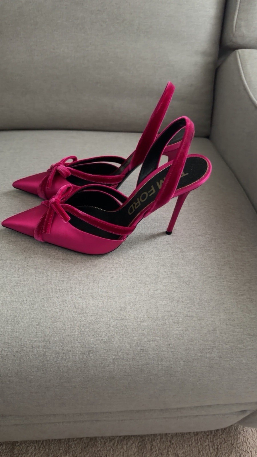 Tom Ford coordinated set in vivid fuchsia. Satin slingback heels