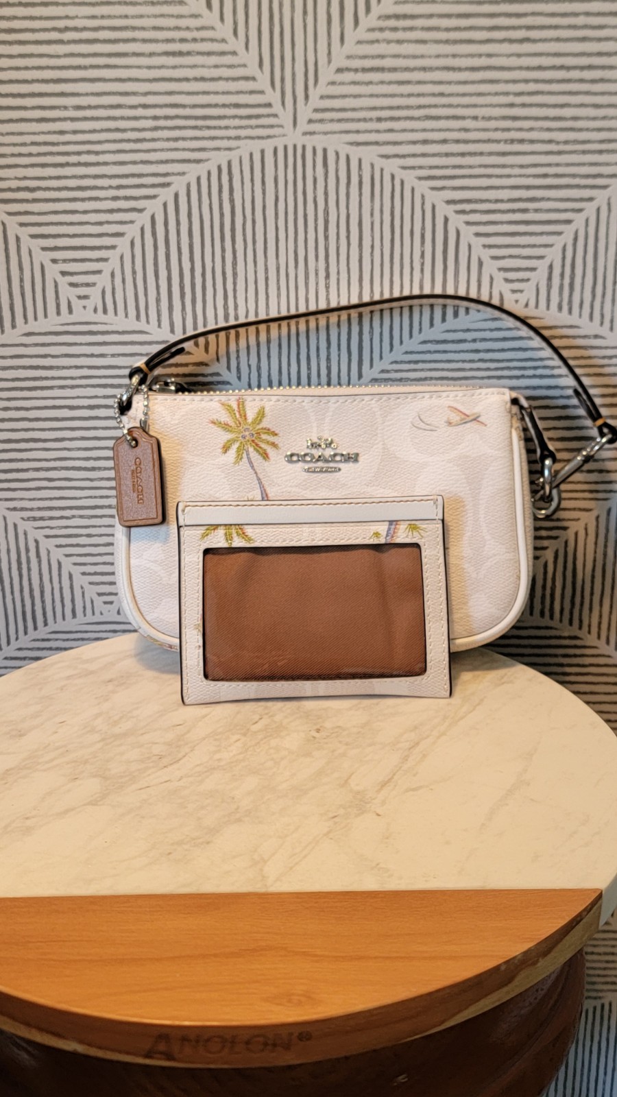 COACH Nolita 15 Wristlet Glacier White Hula Print w/ Card Holder EUC