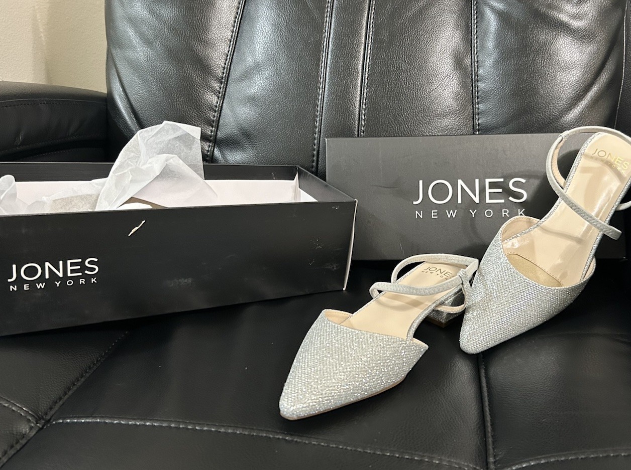 Jones New York Karmin Silver Rhinestone Slingback Flats Women’s Size 8M NIB