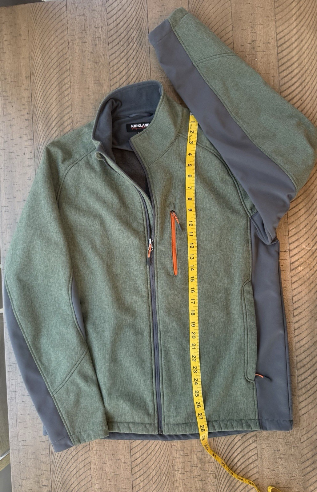 Kirkland Signature Men’s Softshell Full Zip Jacket Stand-Up Collar L Green/Gray