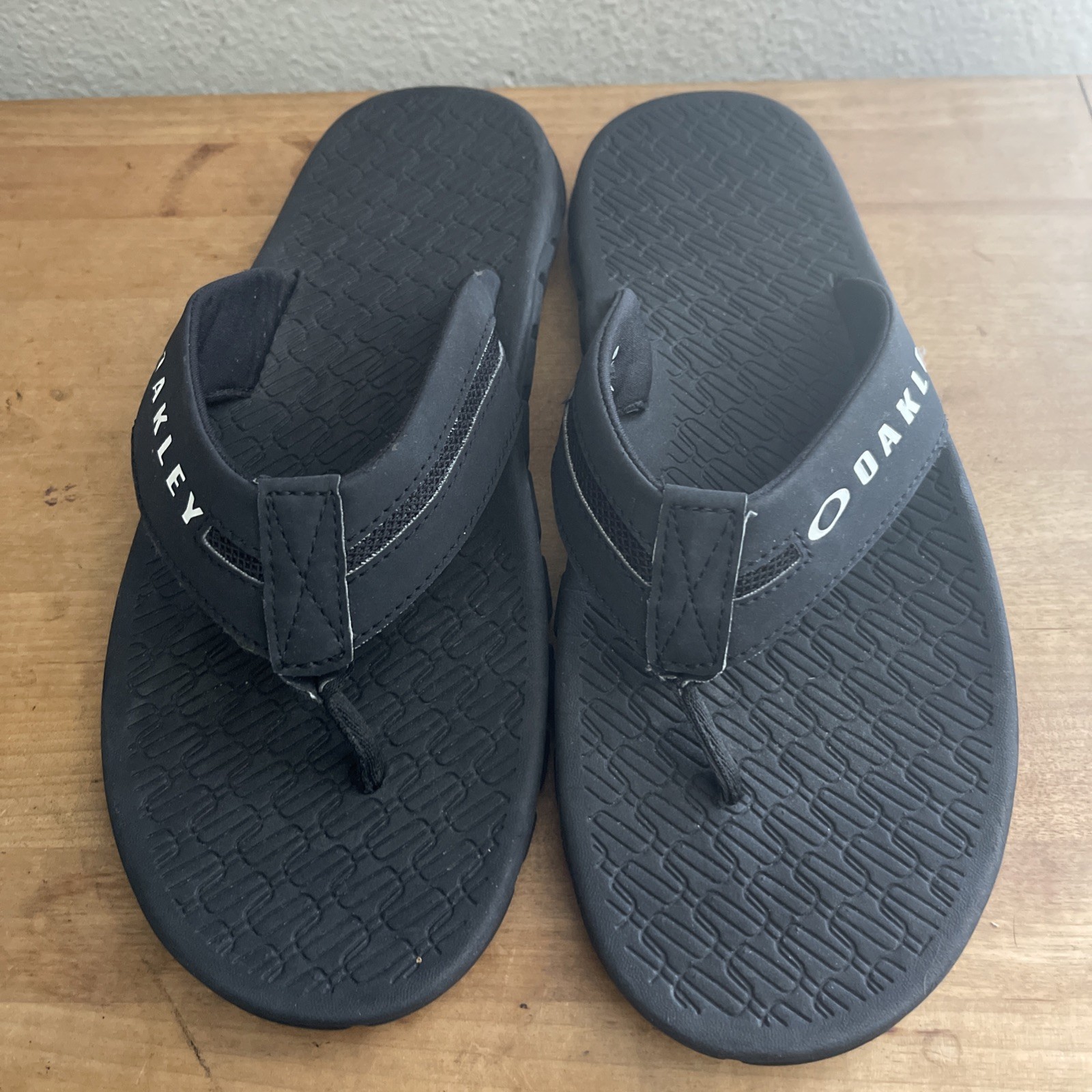 Oakley Men’s Operative Sandals 2.0 Blackout 13477-02E Flip Flop Slides Sz 8