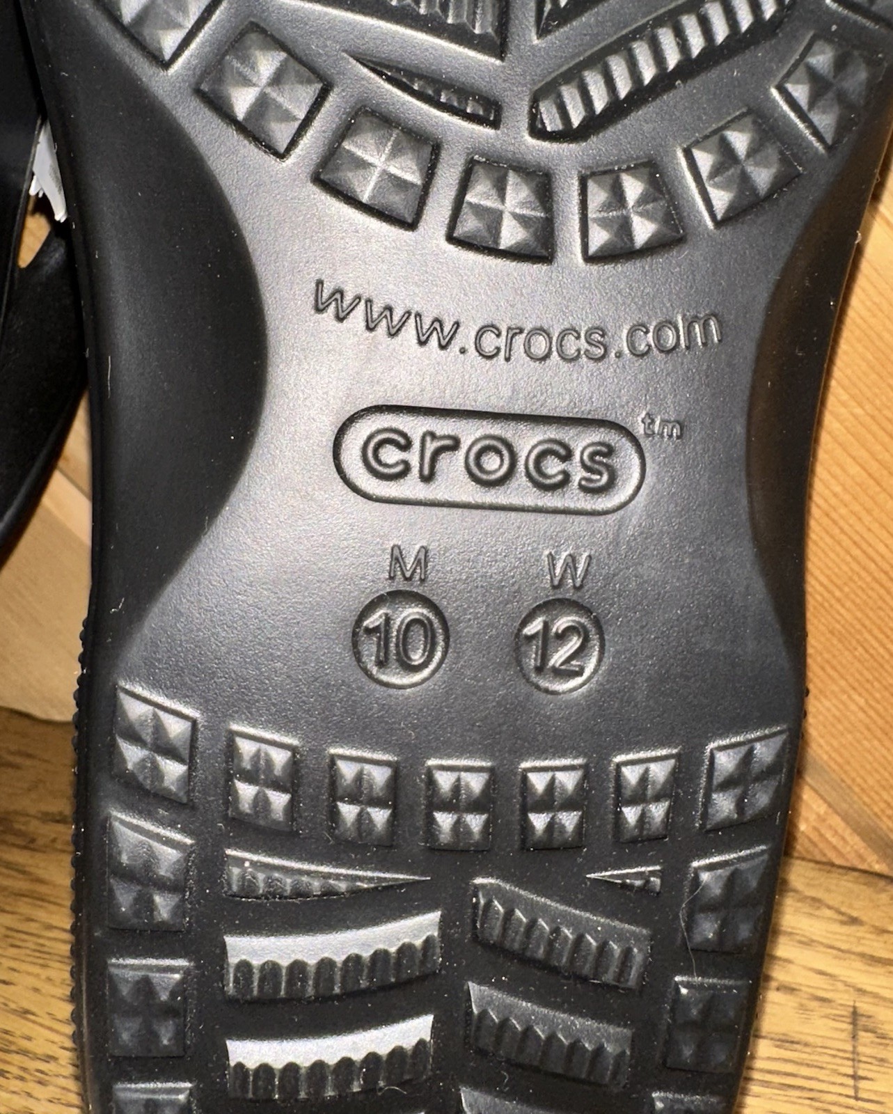 NWT Crocs Baya II Flip Flops Black Thong Comfort Soft Slides Men 10 / Women 12