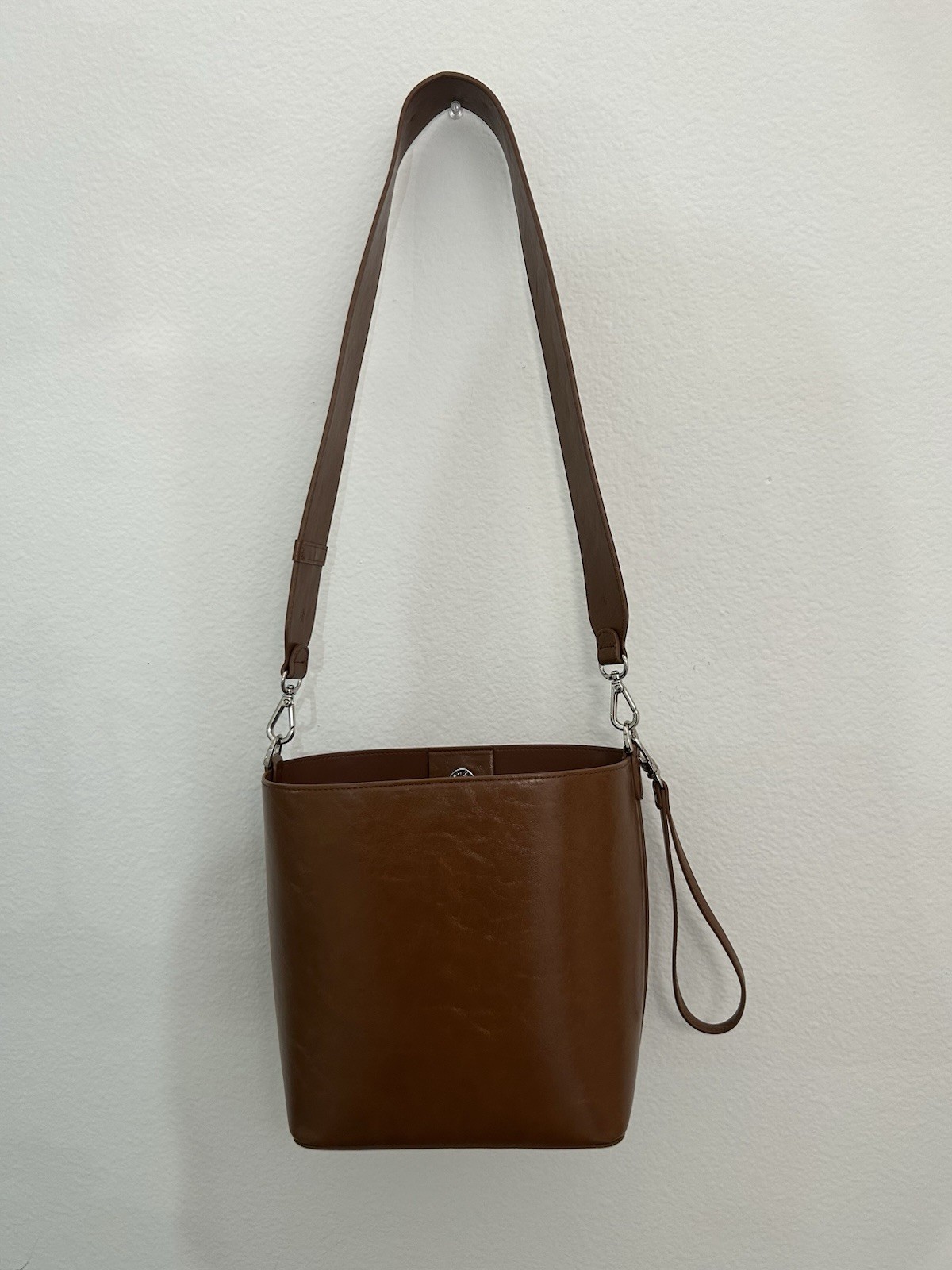 Find Kapoor Shoulder Leather Purse