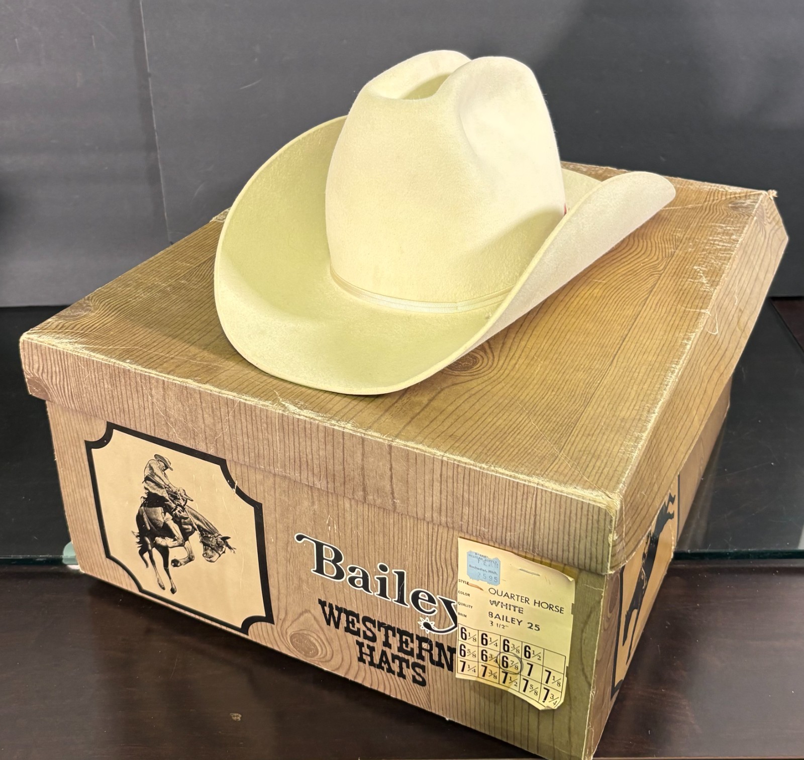 Vtg Bailey 25X Beaver 6 7/8 Quarter Horse Cowboy Hat 3-1/2″ Brim Feather White