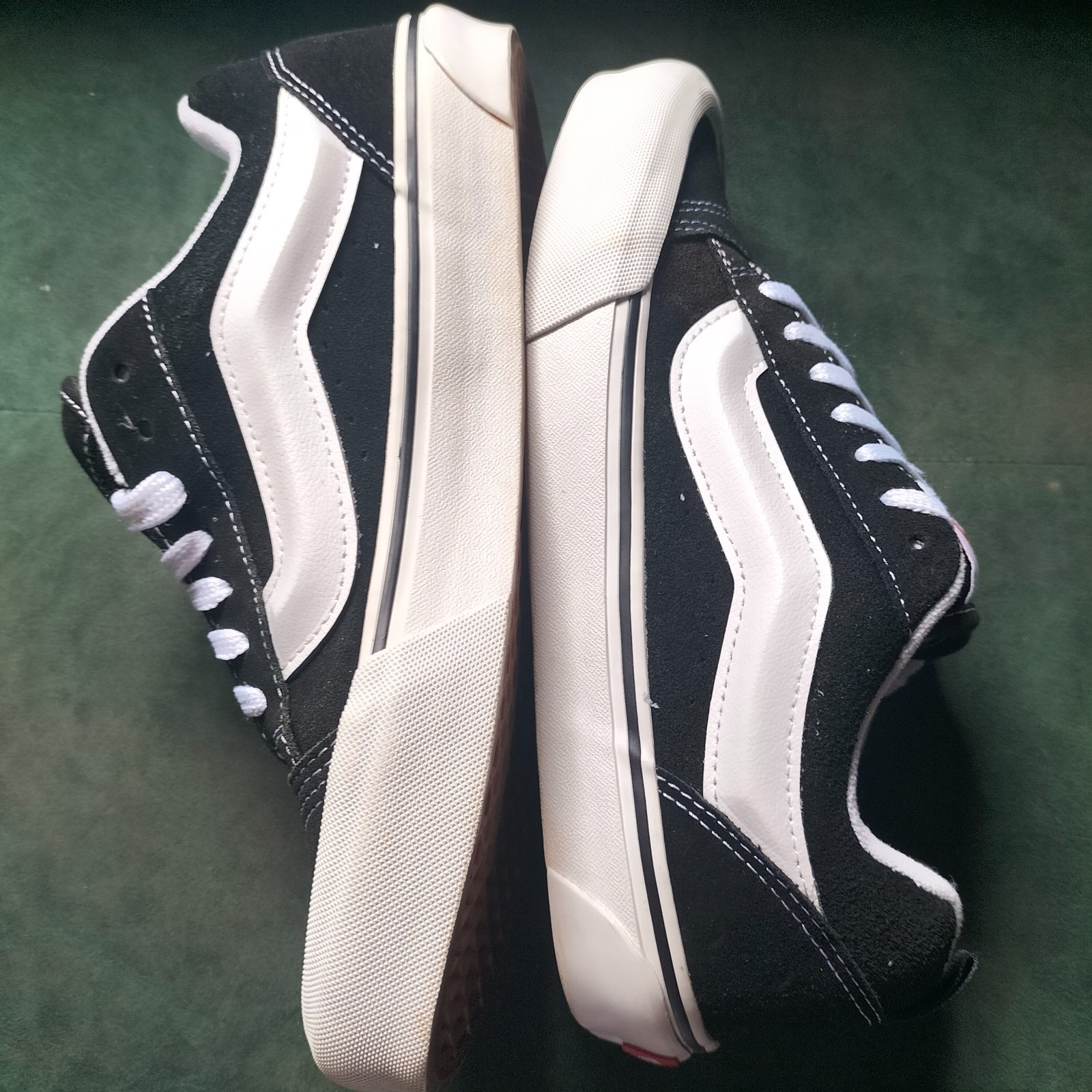 Vans Knu Skool The Shadows UnisexSize M8.5 W10Black Suede Skateboarding Sneakers