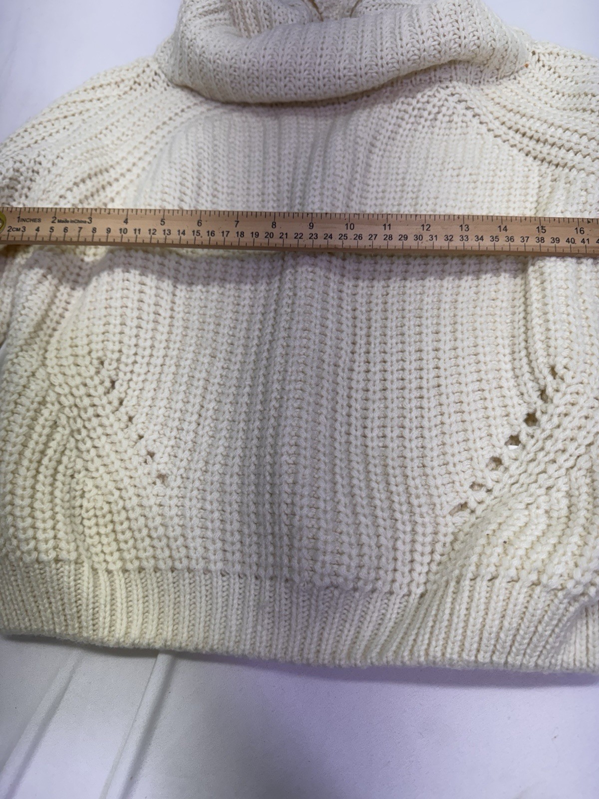 Sadie & Sage Chunky Cable Knit Cream Sweater Small Boxy Cropped Long Sleeve Boho