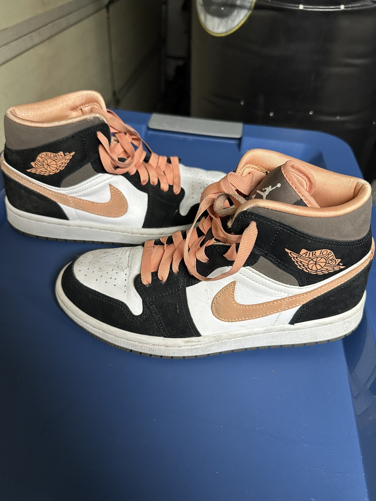 Nike Air Jordan 1 Mid SE Peach Mocha Black Athletic Shoes 7 Womens DH0210-100