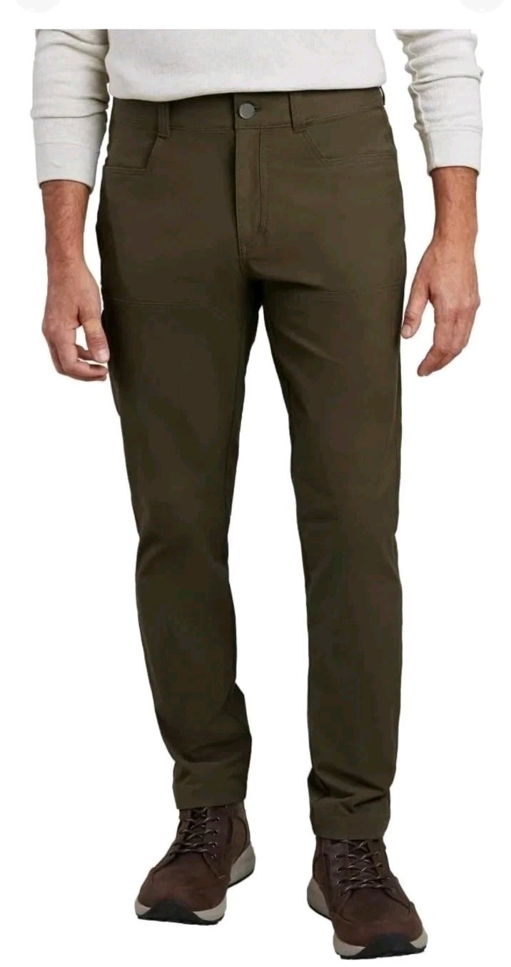 KIRKLAND SIGNATURE MEN’S STRETCH TECH PANT SIDE AND BACK ZIPPER POCKET.