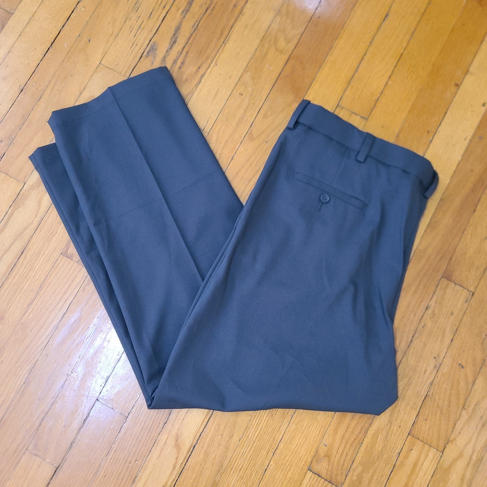 Pleated Haggar Cool 18 Pro Dress Pants Men’s 40×29 Dark Gray Classic Fit