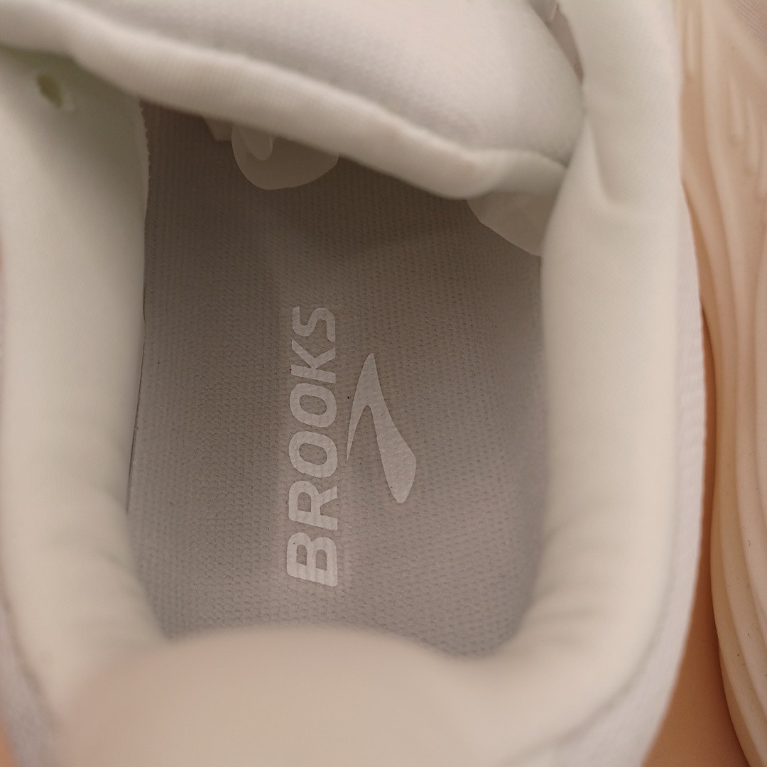 Brooks Glycerin Max Running Shoes-White Women Size 6.5 US