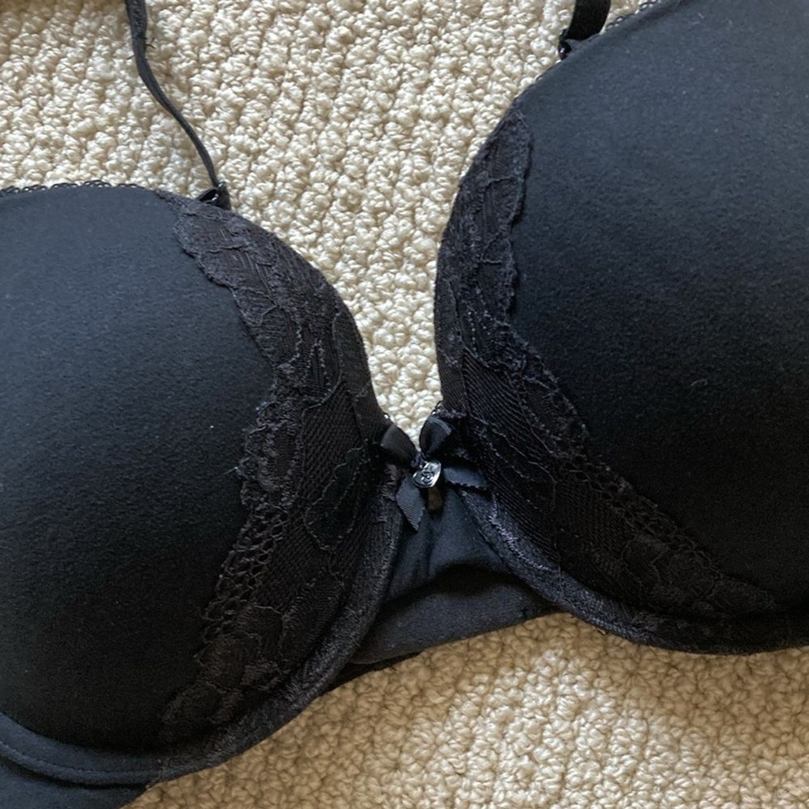 Victoria’s Secret Body by Victoria Perfect Shape Black Bra Soft 32DD VEUC